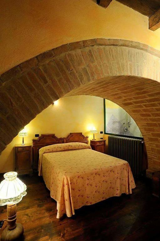 Agriturismo La Fenice Tole Exterior photo